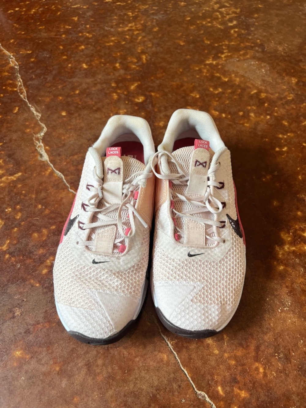 Nike White and Red Women's Athletic Sneakers